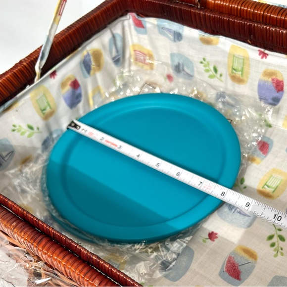 Vintage Linens and Things On the Beach Wicker Picnic Basket - Picture 15 of 16